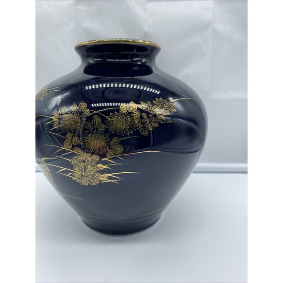 Japanese Cobalt Blue With Gold Floral Pattern Design Ceramic Vase 7" Tall - Picture 2 of 10